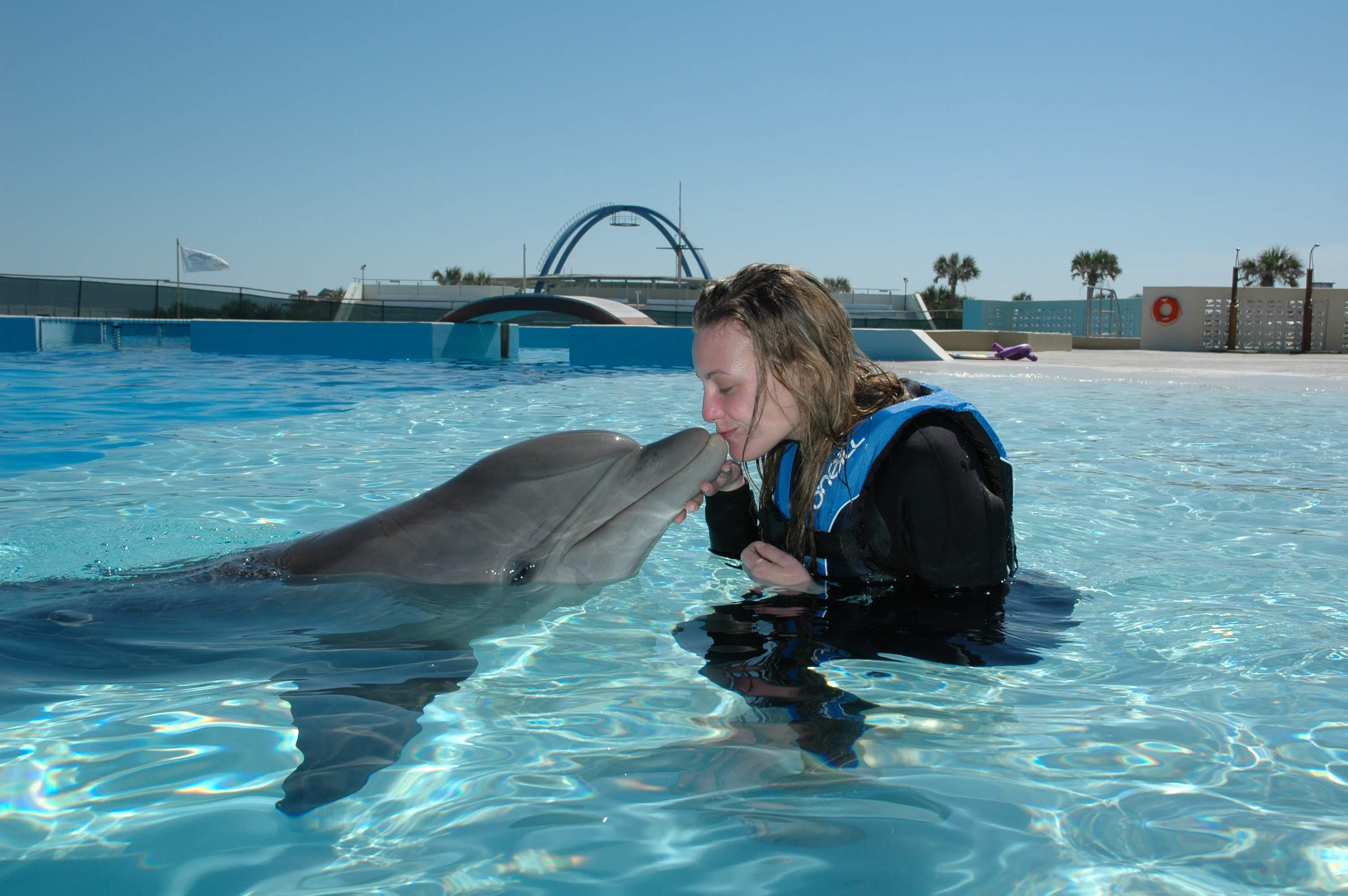 MARINELAND RECIBE ACREDITACIÓN DE LA ASOCIACIÓN DE ZOOLÓGICOS Y ACUARIOS