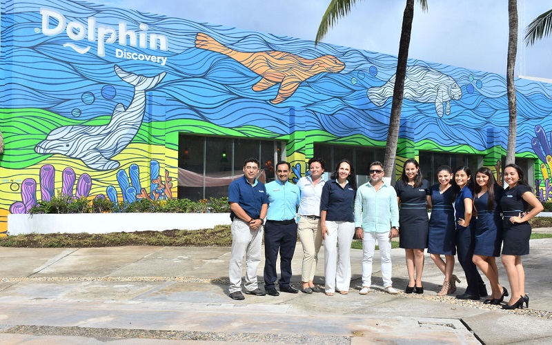 DOLPHIN DISCOVERY COZUMEL PRESENTA SU MURAL "OCEAN OF LOVE"